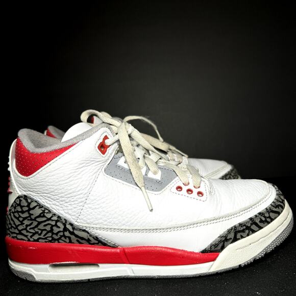 Size 6.5 - Nike Air Jordan 3 Retro GS Fire Red 2022 Men's Shoes - Picture 1 of 9